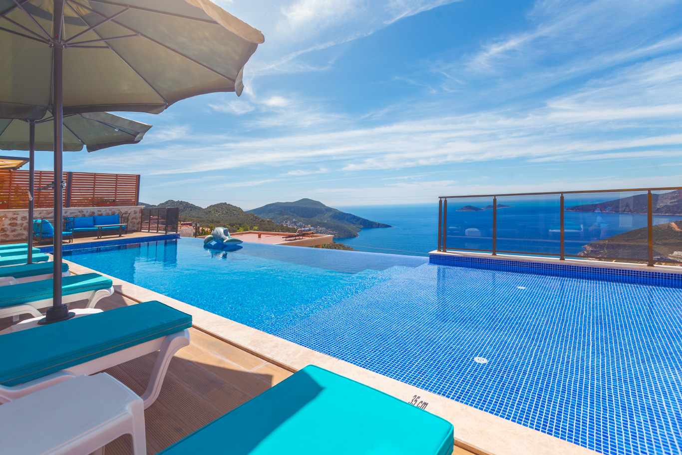 Luxury Panoramic Sea-View Villa Slide Image 3