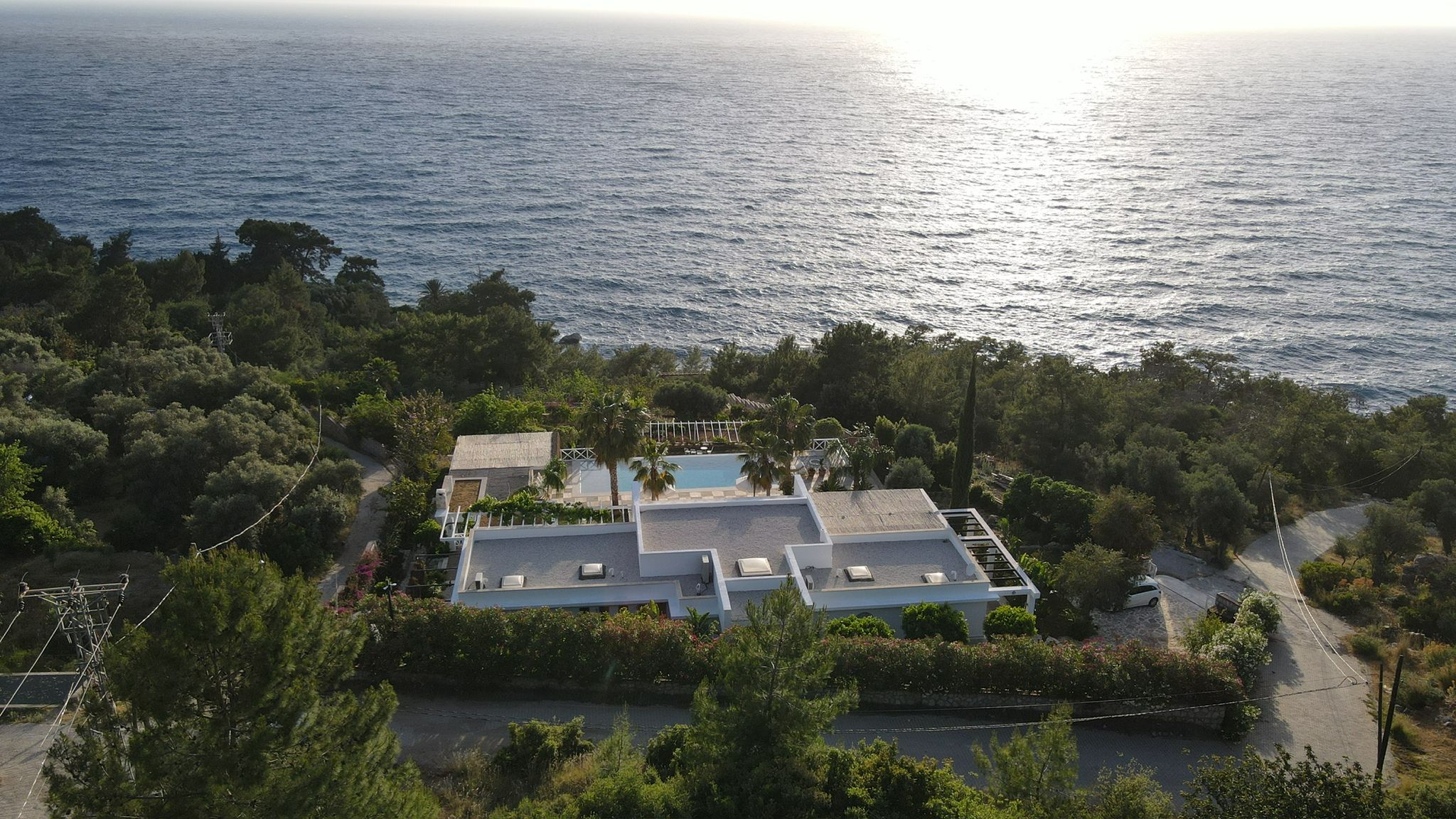 Secluded Villa with Stunning Sea-Views Slide Image 4