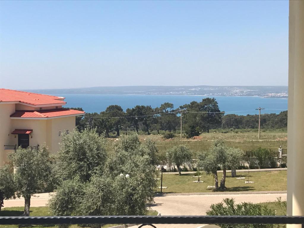 Large Sea-View Villa in Didim Slide Image 5