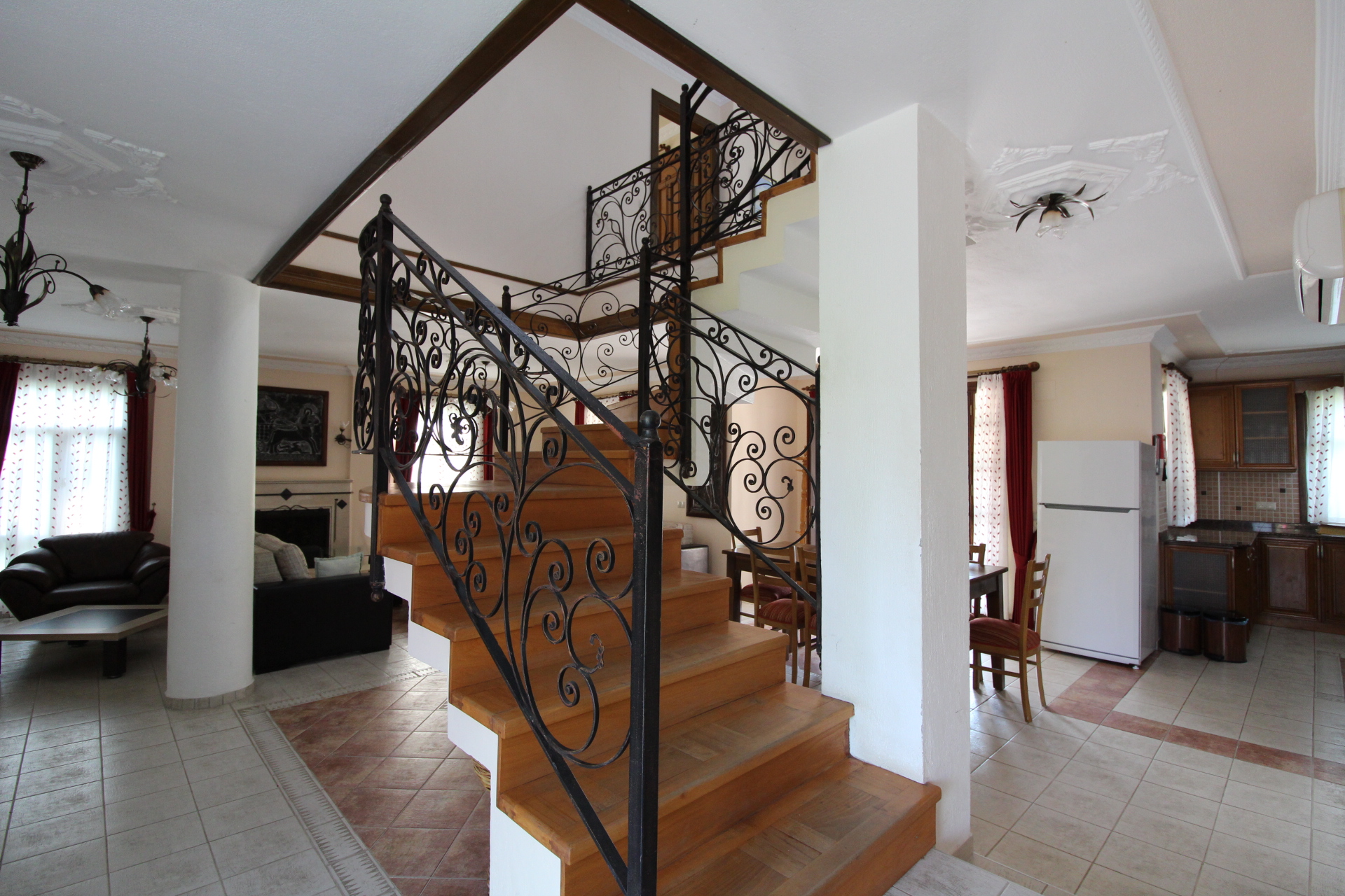 Spacious Private Dalyan Villa Slide Image 14