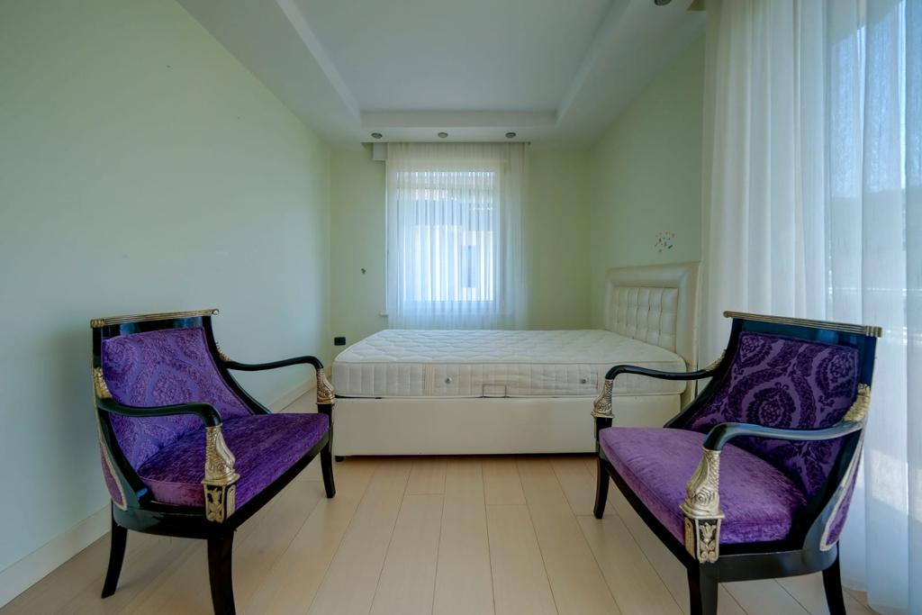 Spacious Luxury Villa in Beykoz Slide Image 36