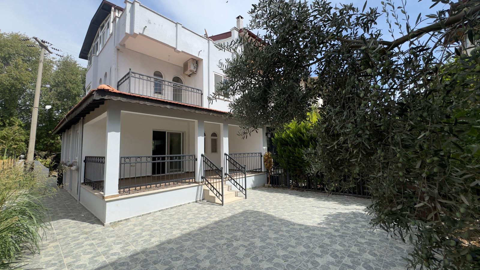 Semi-Detached Villa near the Beach