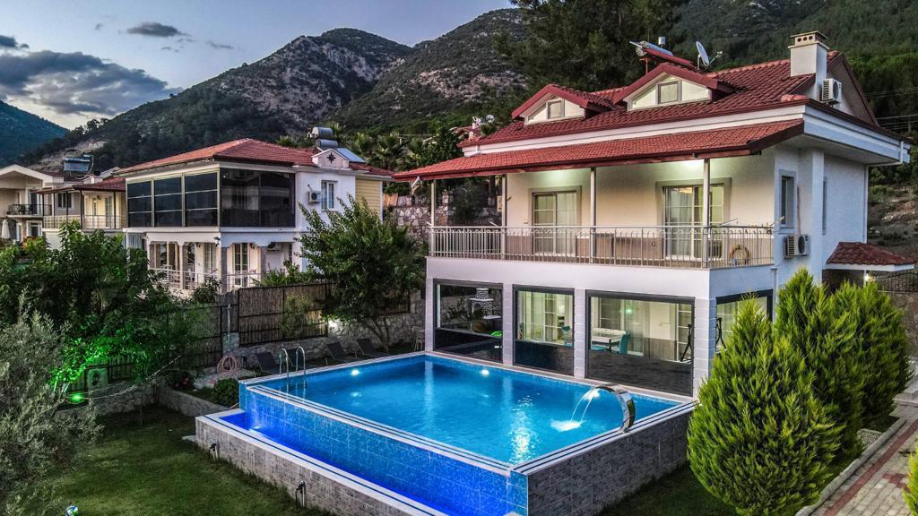 Quality Uzumlu Mountain-View Villa