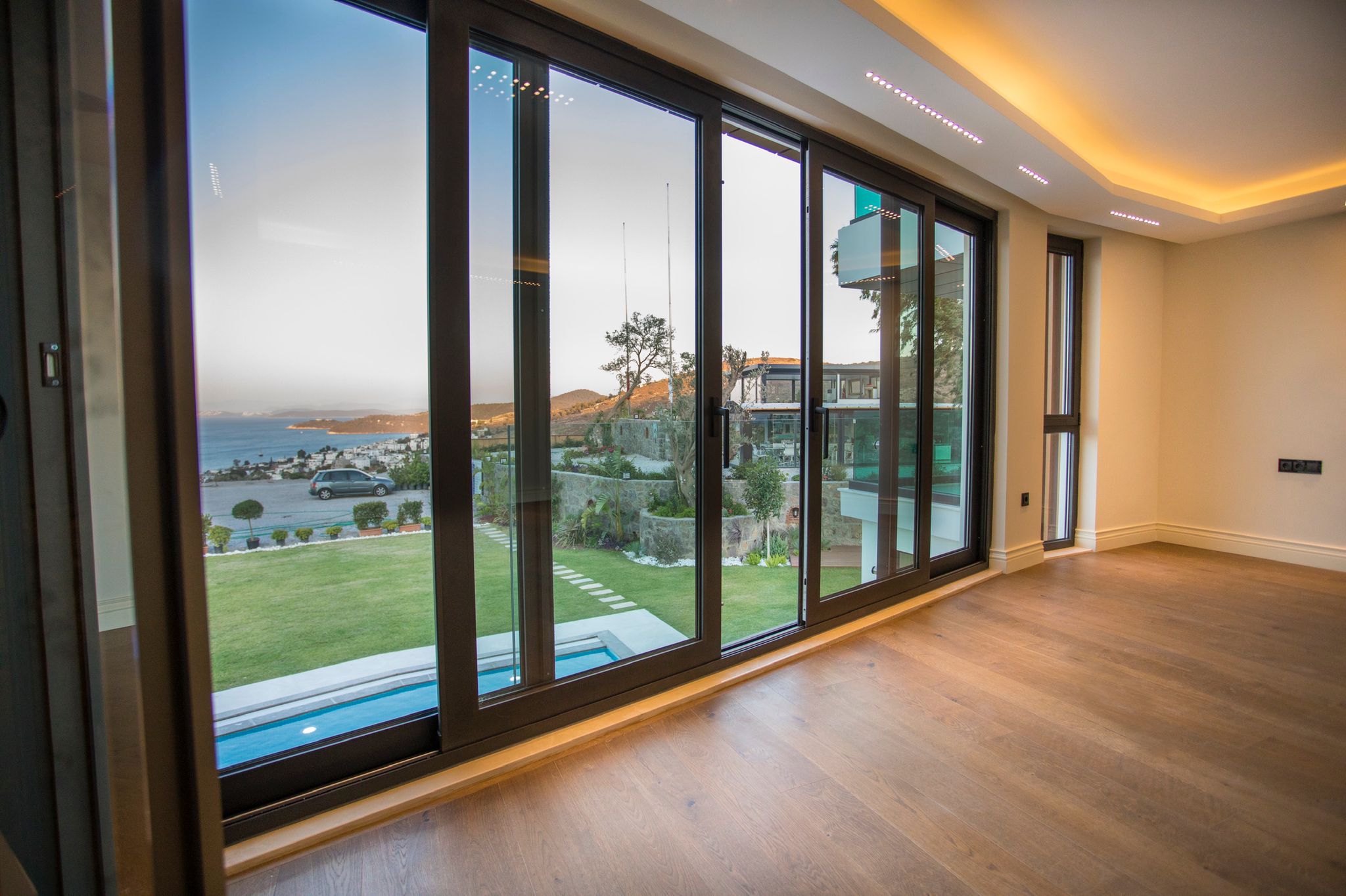 Luxury Modern Villas in Bodrum Slide Image 37