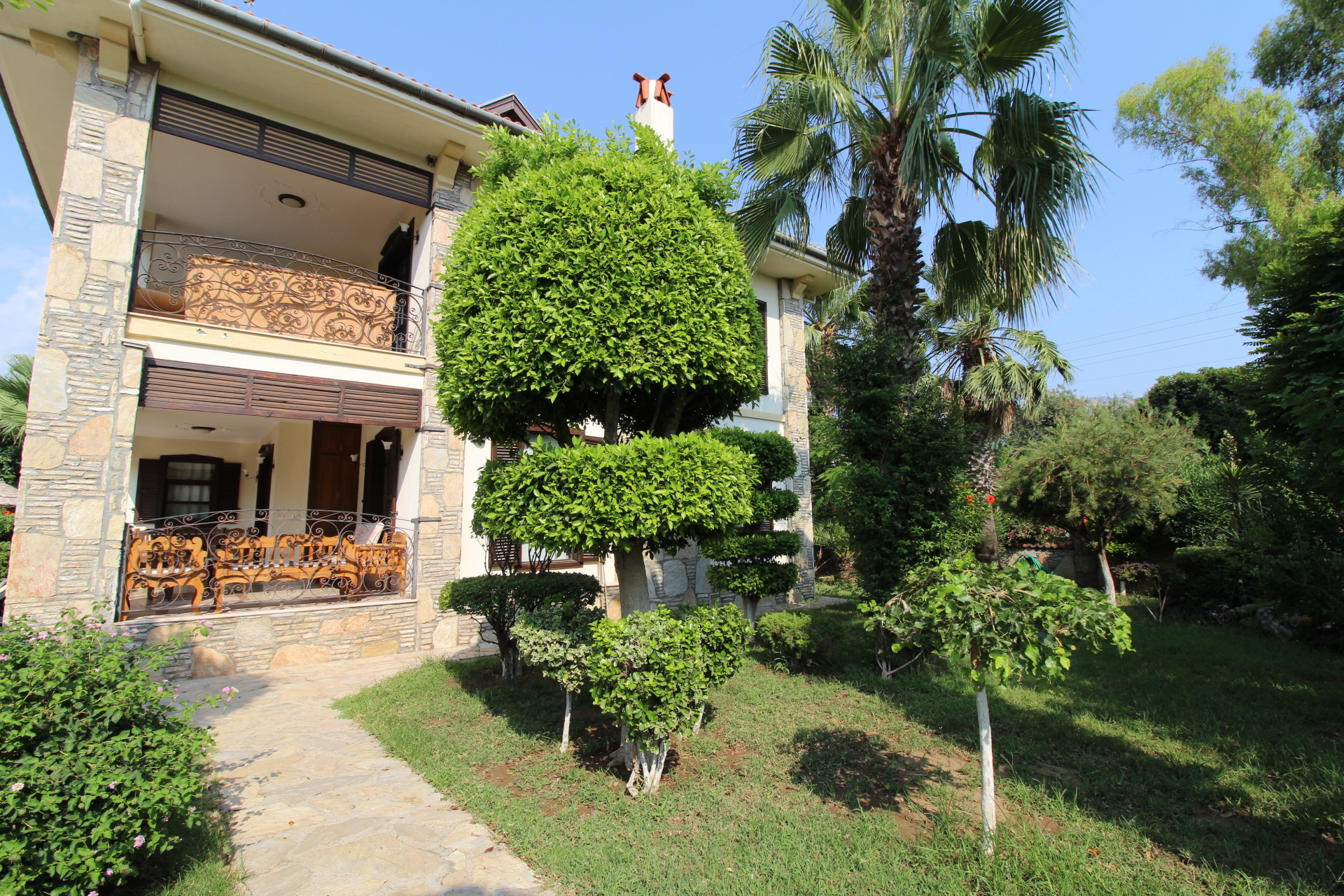 Spacious Private Dalyan Villa Slide Image 4