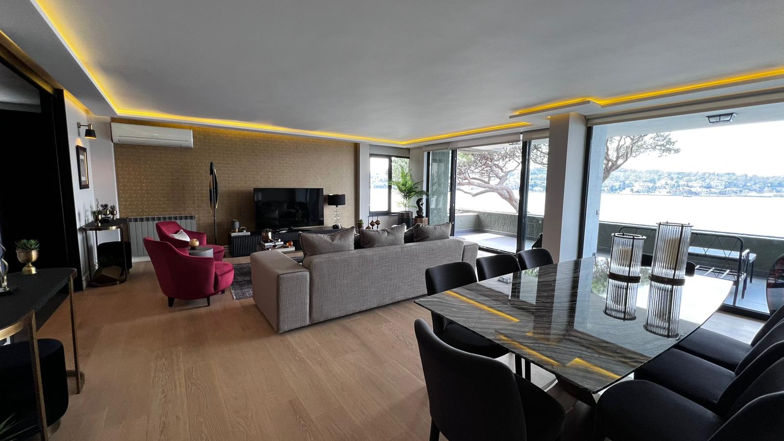 Luxury Apartment in Istanbul Slide Image 7