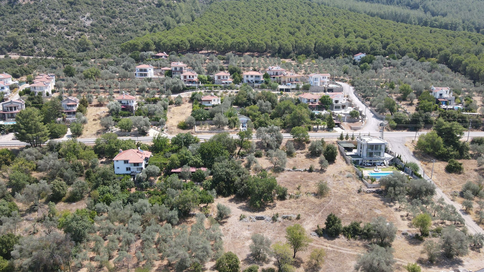 Traditional Style Uzumlu House Slide Image 1