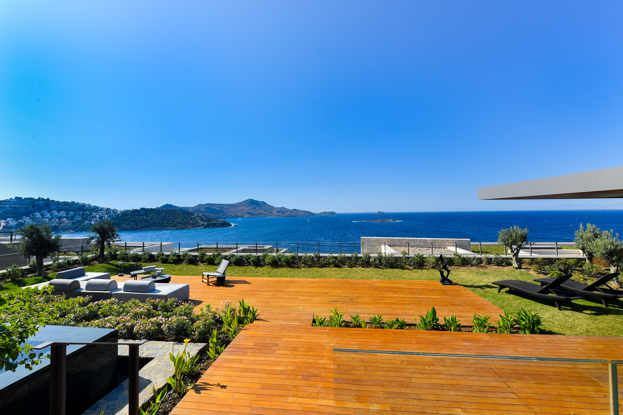 Luxury Seafront Bodrum Villas for sale Slide Image 4