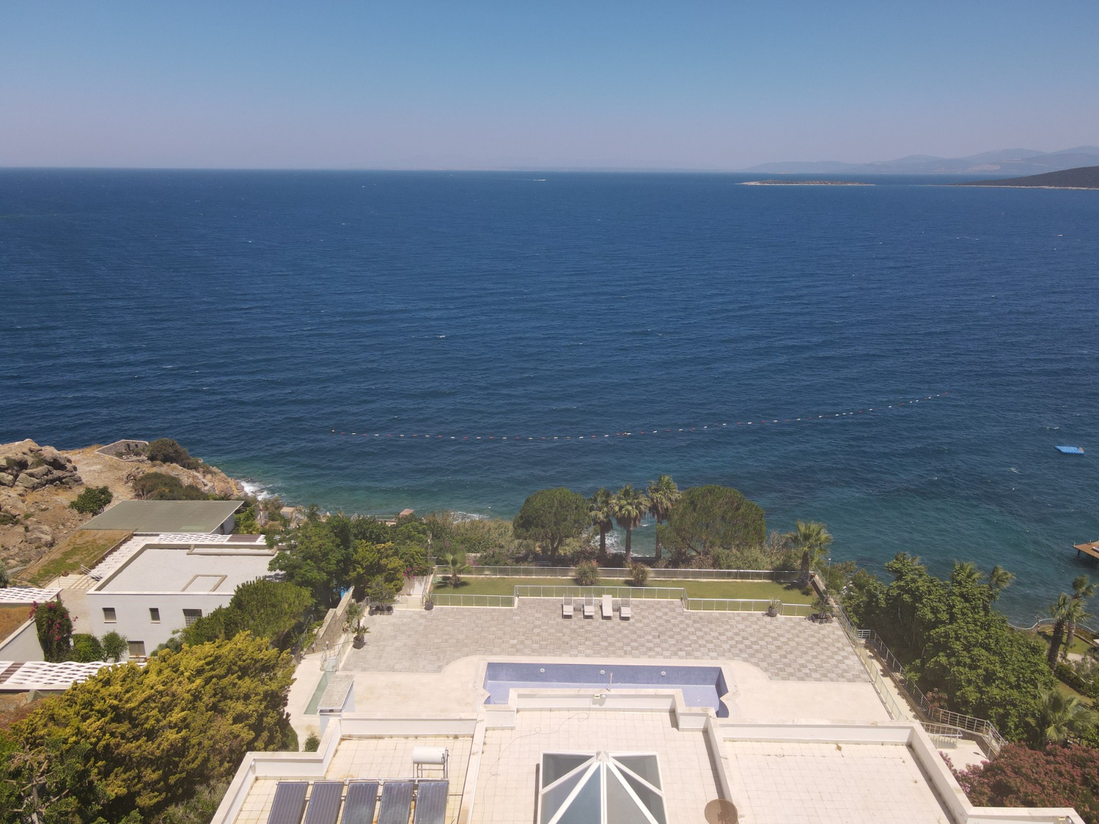 Substantial Luxury Bodrum Peninsula Villa Slide Image 4