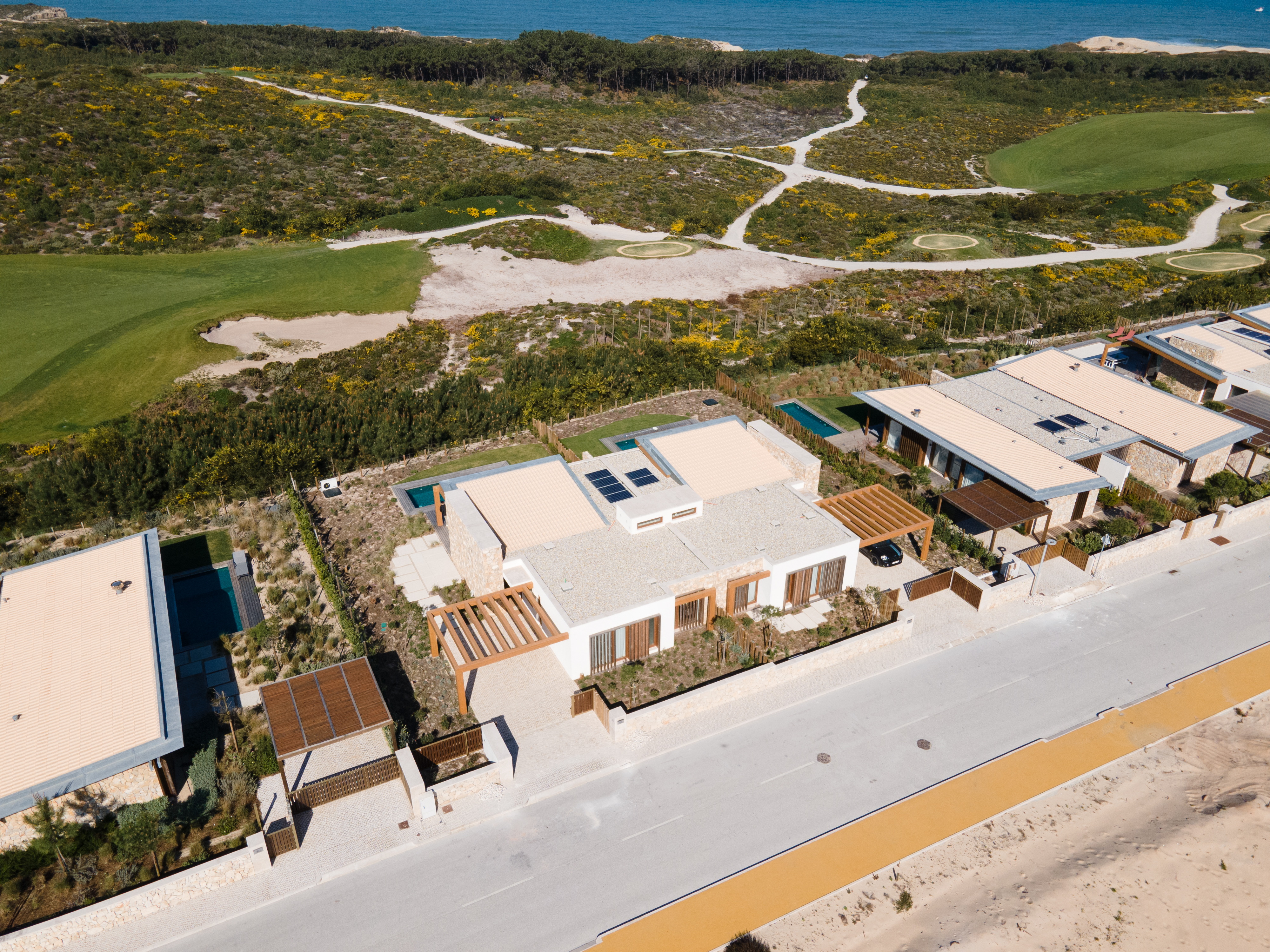 Three-Bedroom Villa For Sale In Obidos Slide Image 13