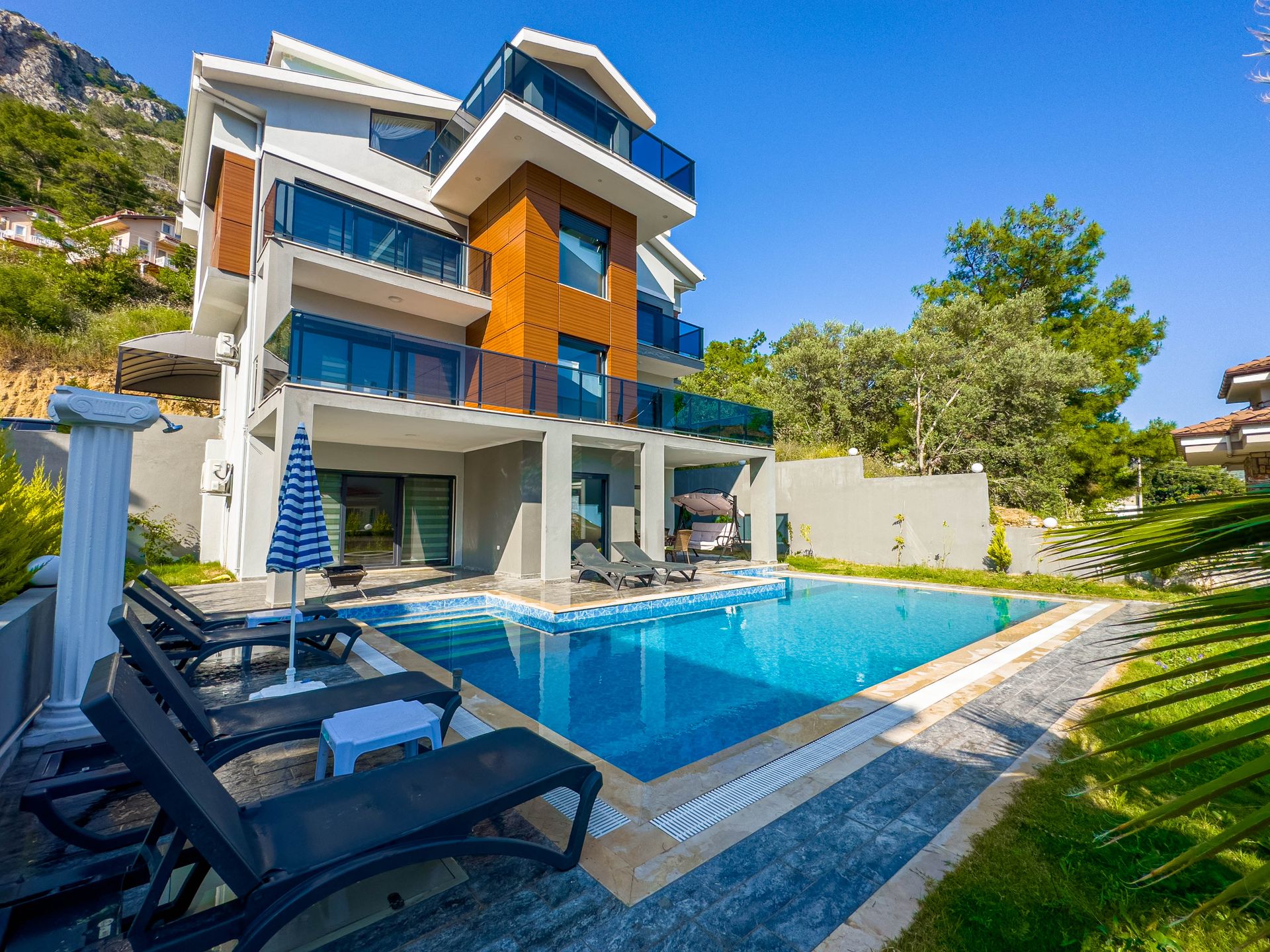 Detached Luxury Villa in Gocek Slide Image 1