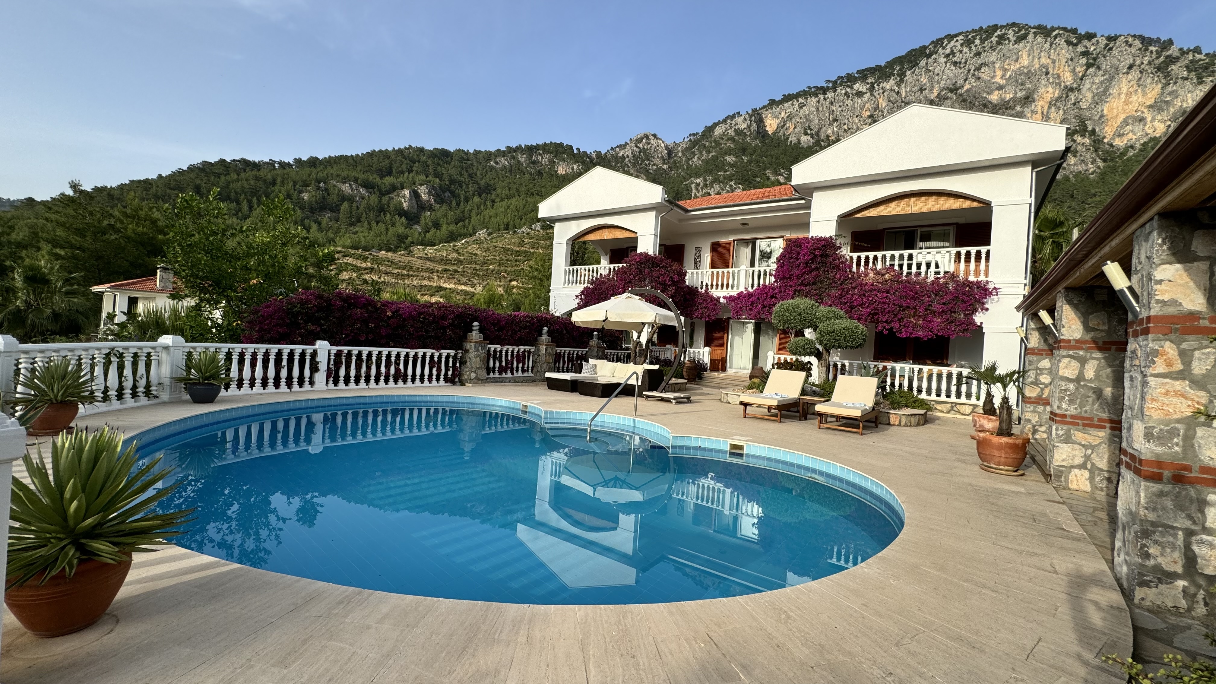 Secluded Detached Villa in Akkaya Slide Image 4