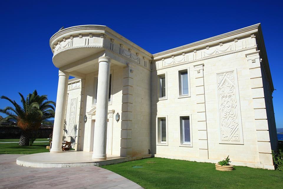 Private Sea Front Property Slide Image 1