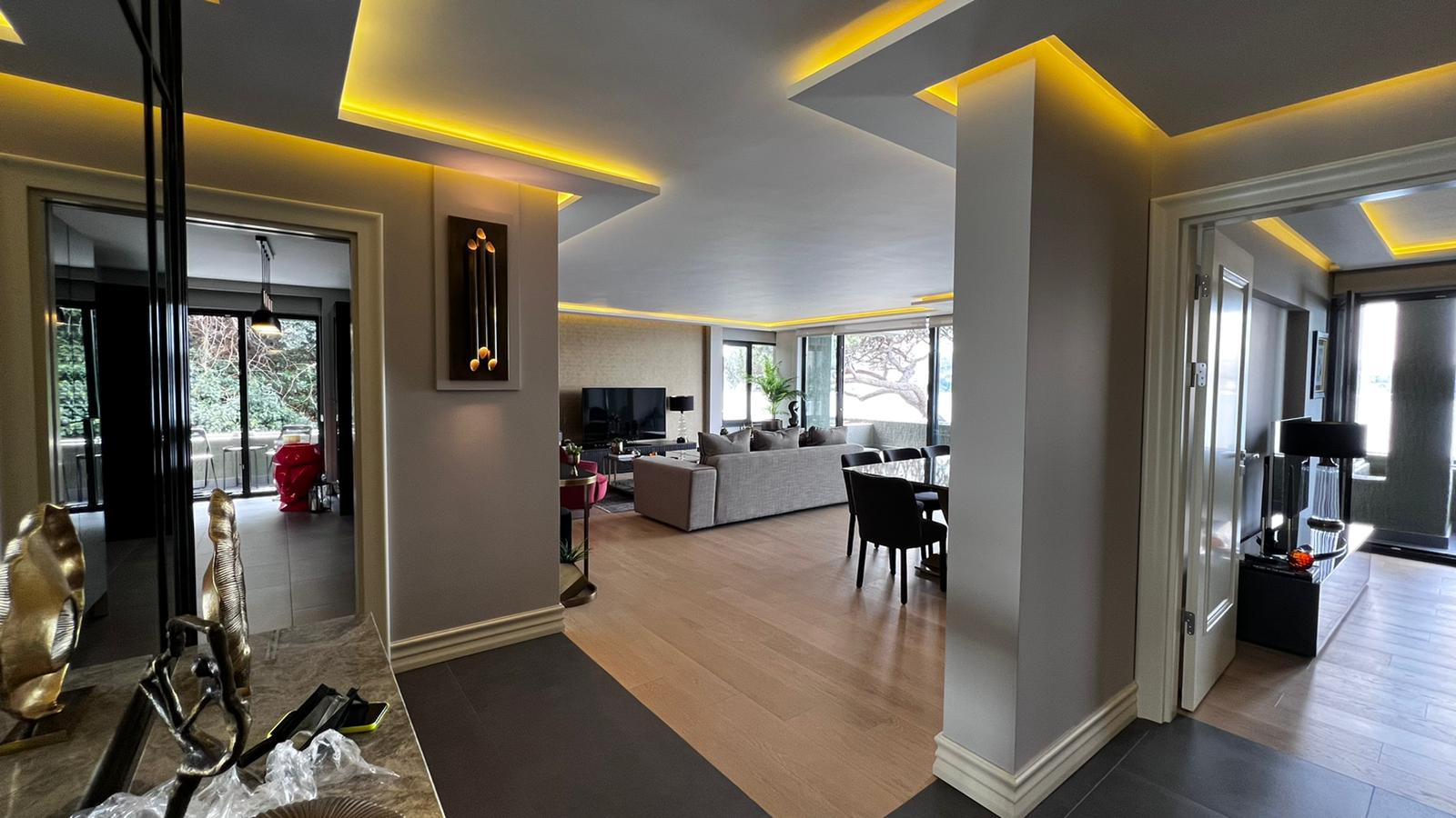 Luxury Apartment in Istanbul Slide Image 5