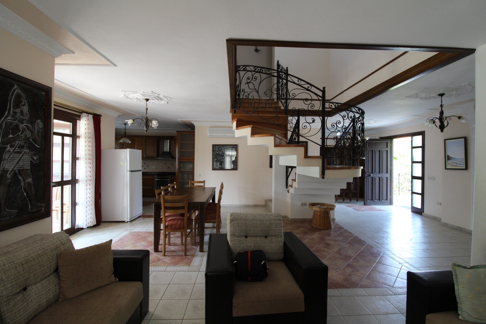 Spacious Private Dalyan Villa Slide Image 10