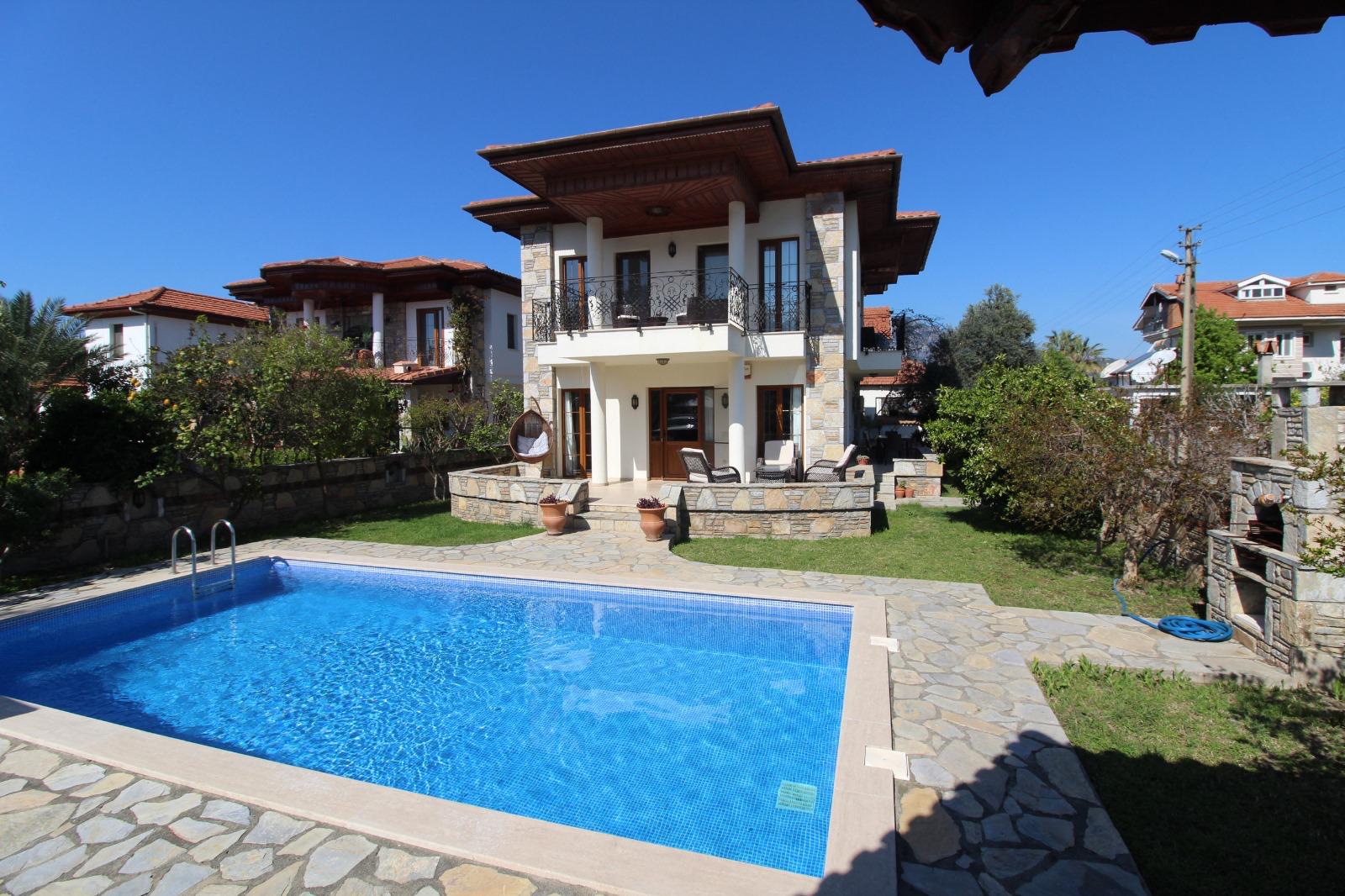 Stunning Detached Villa in Dalyan Slide Image 2