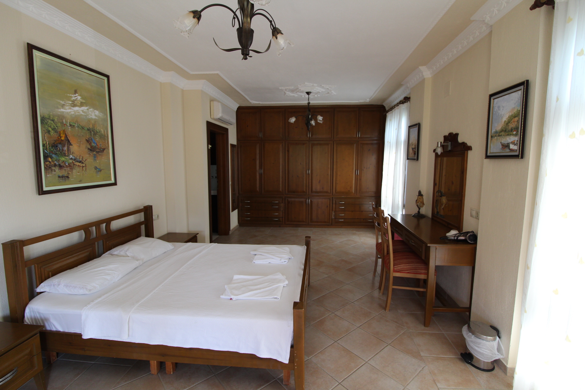 Spacious Private Dalyan Villa Slide Image 28