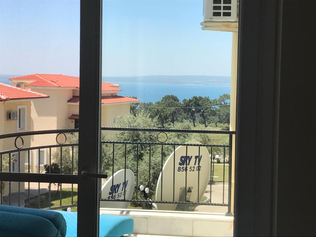 Large Sea-View Villa in Didim Slide Image 6