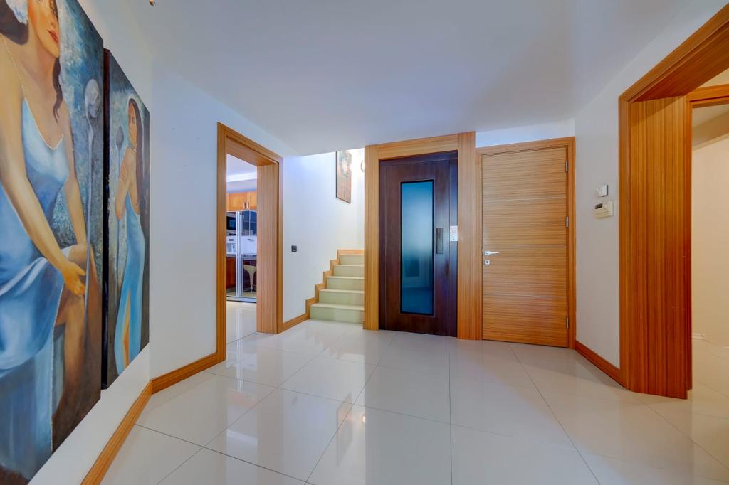 Spacious Luxury Villa in Beykoz Slide Image 28