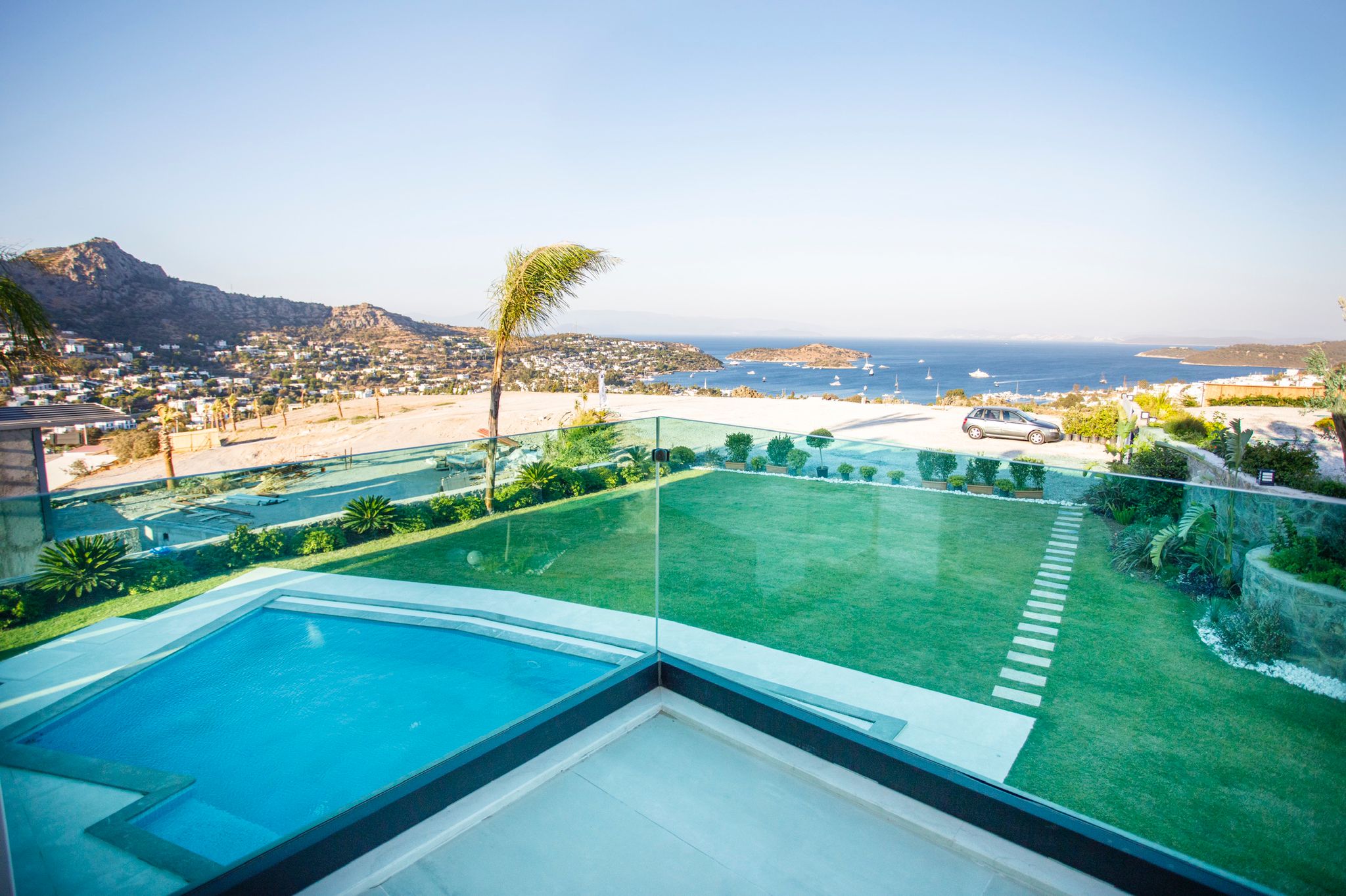 Luxury Modern Villas in Bodrum Slide Image 22