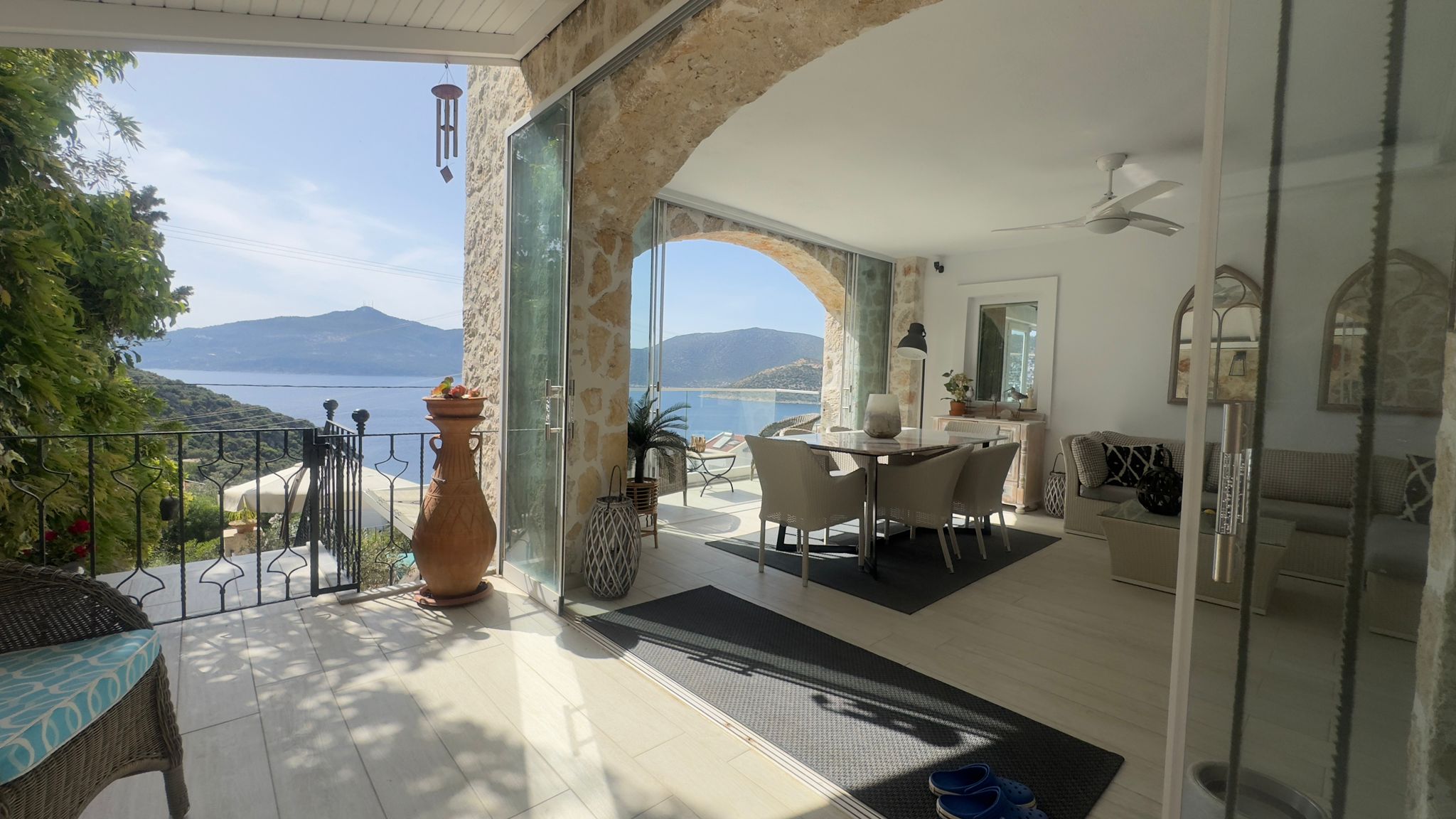 Spacious Sea-View Villa in Kalkan Slide Image 10